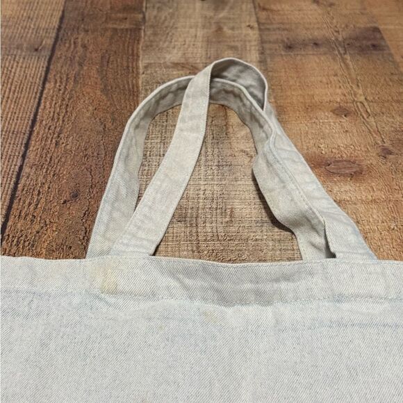 True Religion Buddha Bleached Denim Tote Logo Bag Blue
Pre owned - Picture 5 of 11